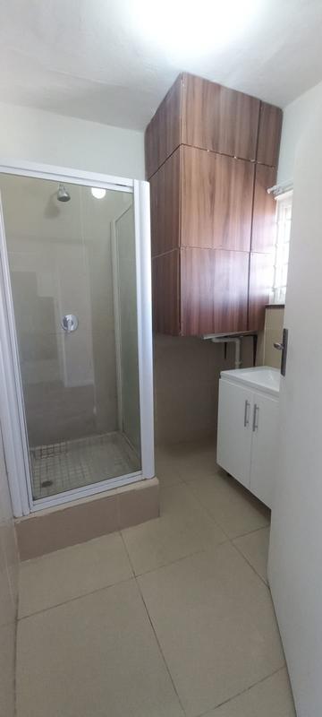 To Let 1 Bedroom Property for Rent in Goodwood Central Western Cape